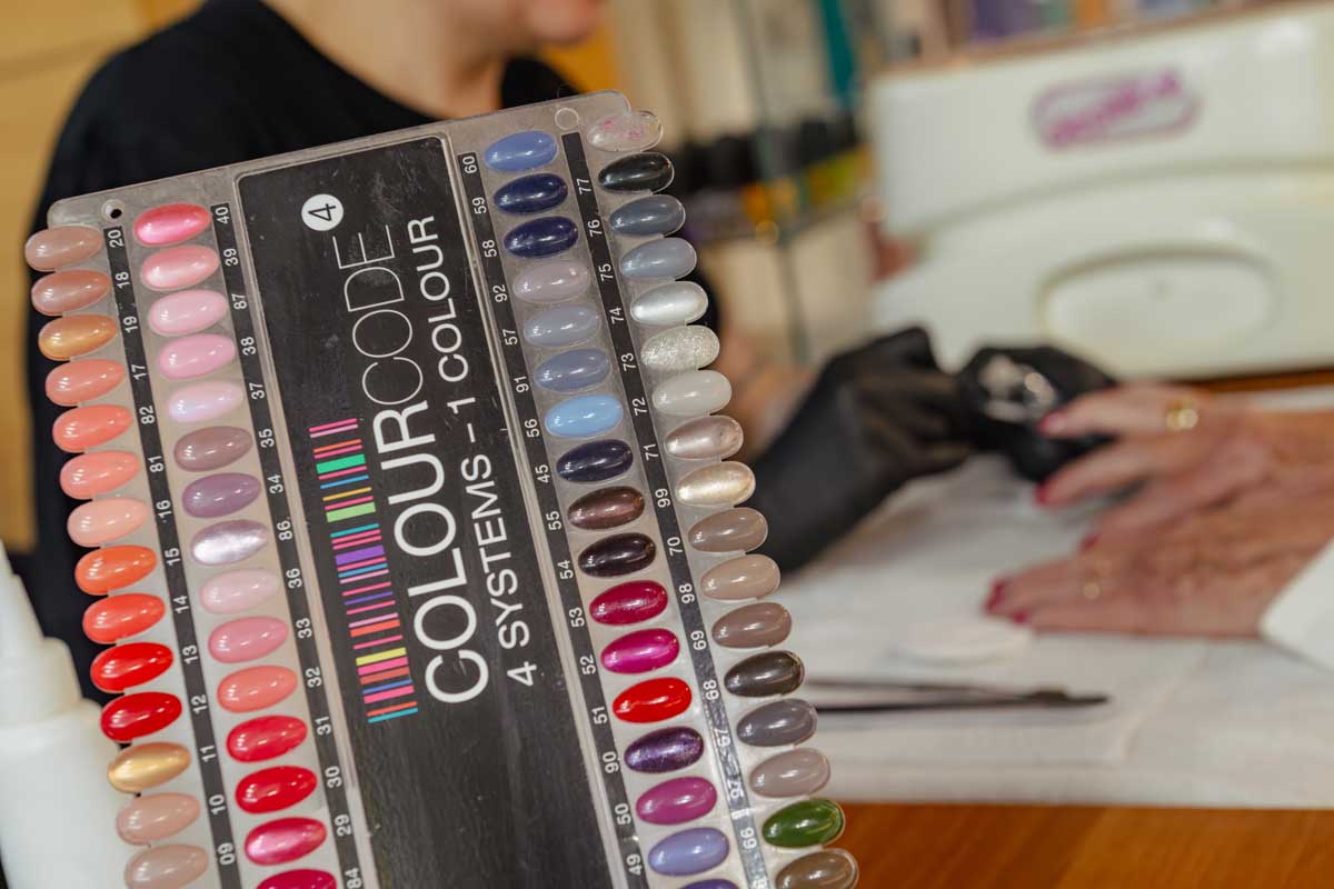 Hacer la manicura y pedicura en Culleredo