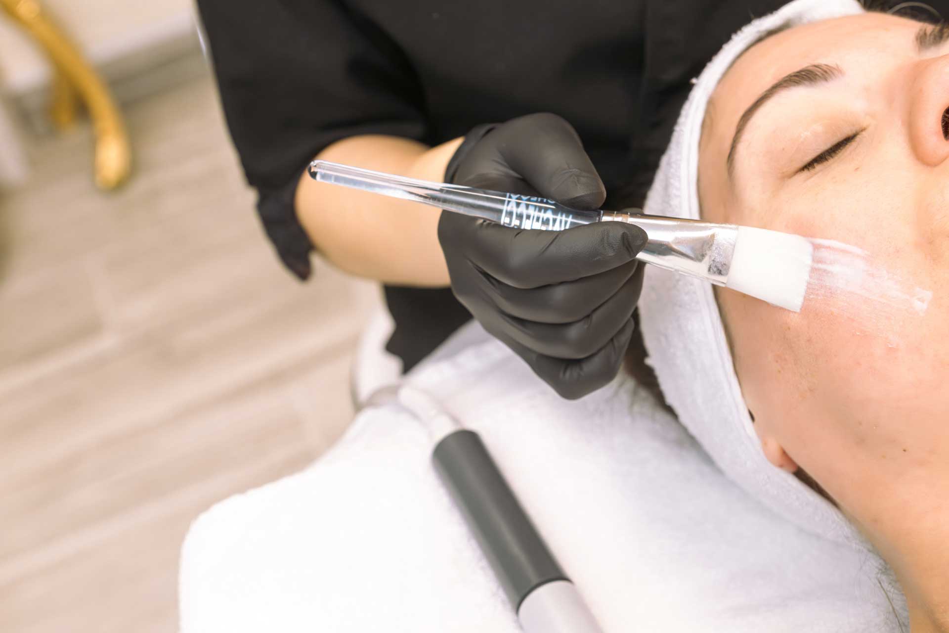 Hacer un tratamiento facial en Culleredo